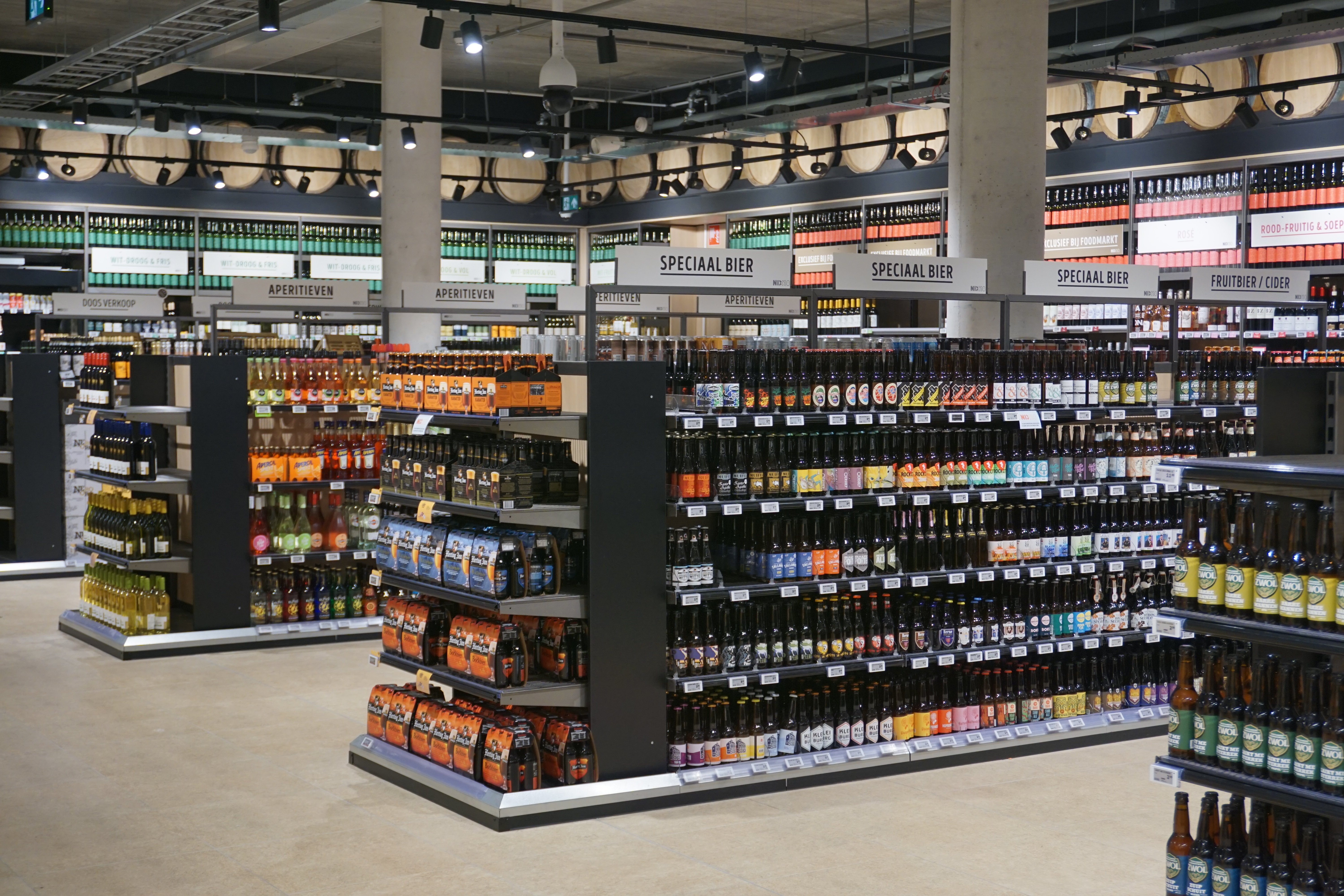 Jumbo installed Hanshow electronic shelf label in beer section